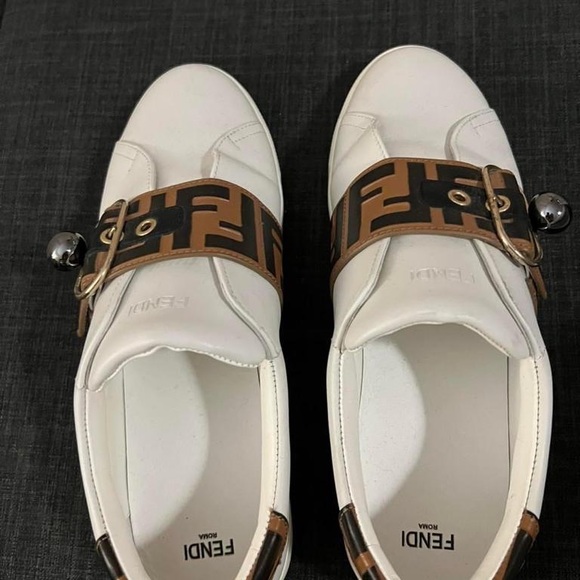 Preowned FENDI sneakers - Picture 4 of 9